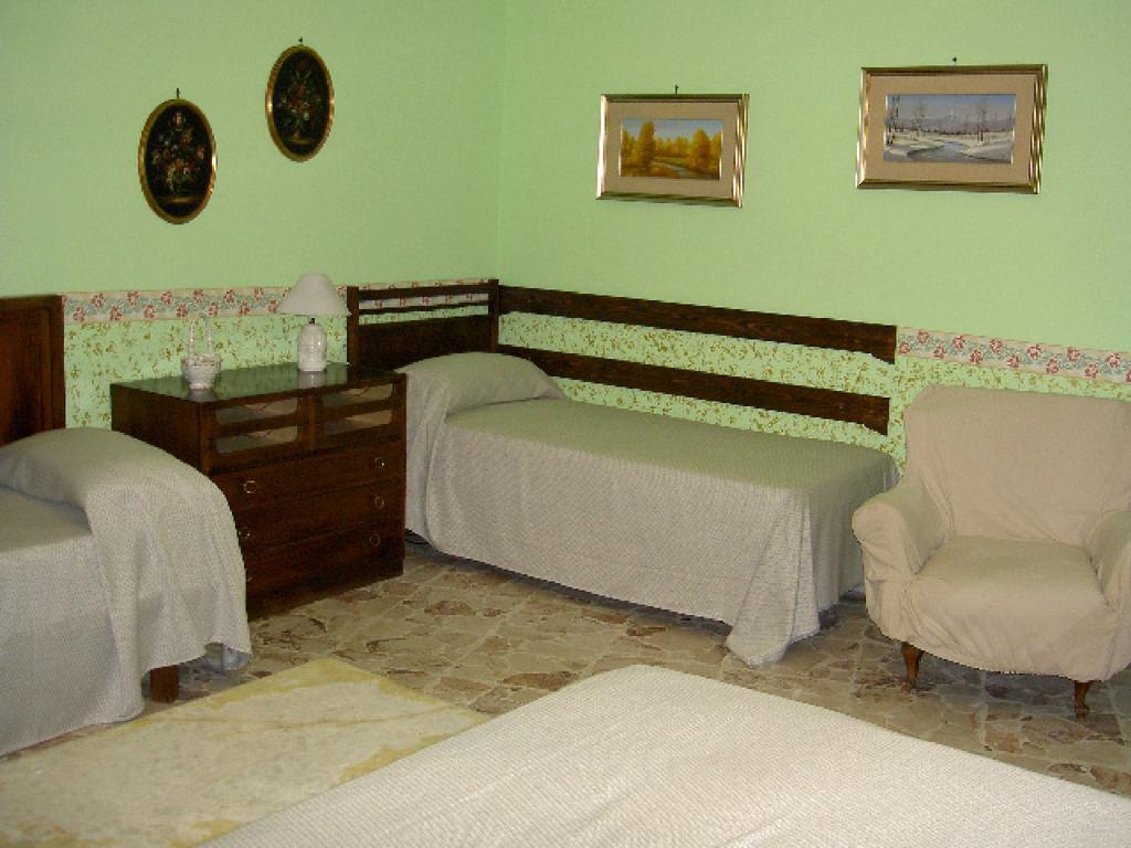 Casa Tina Maugeri Bed and Breakfast Κατάνια Δωμάτιο φωτογραφία